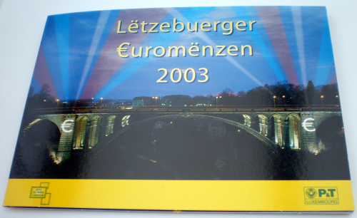 COFFRET B.U Luxembourg 2003 de 8 pièces + 1 bloc de 4 superbes timbres poste.