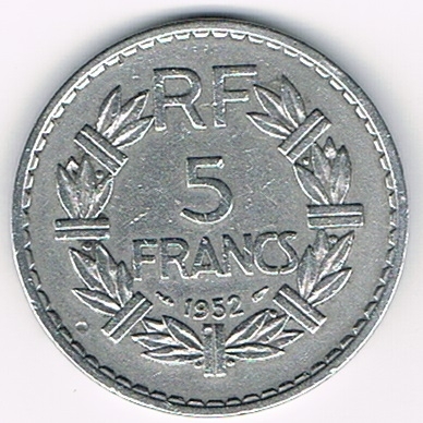 Pièce de monnaie française 5 francs Lavrillier aluminium émise en 1952. Description: Tête laurée de la république aux cheveux longs à gauche.
