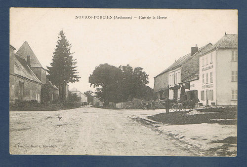 Carte postale ancienne Novion-Porcien Ardennes-Rue de la Herse