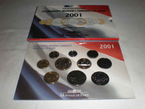 Monnaies de Paris  10 pièces en coffret universel, année 2001.