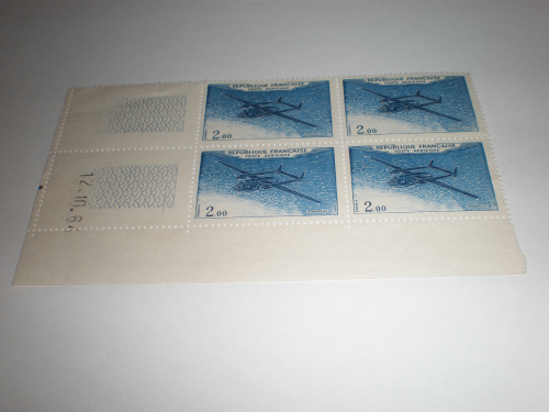 Timbre de France poste aérienne,coin daté. REF: Yvert & Tellier. N°38, année 1964.