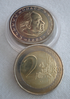 Pièce de monnaie de 2 Euro courante de Monaco émise en 2001. Descriptif. Cette pièce de monnaie officielle représente le portrait de Rainier III. Pèce neuve n'ayant jamais circulé issue de rouleaux.