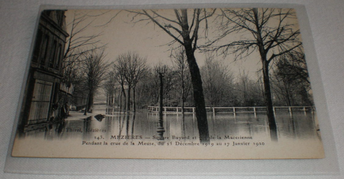 Carte postale de Mézières,square Bayard