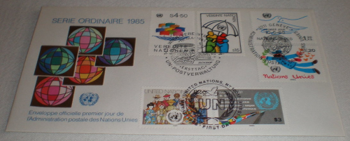 Enveloppe  souvenir philatélique  Genève, année 1985  N°131 / 132  et N°49 / 50  Vienne.