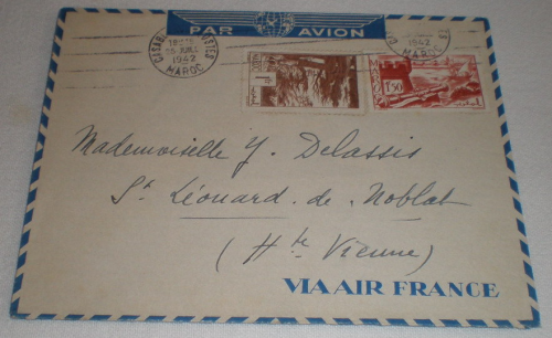 Lettre par avion affranchie de timbres du Maroc oblitérés.