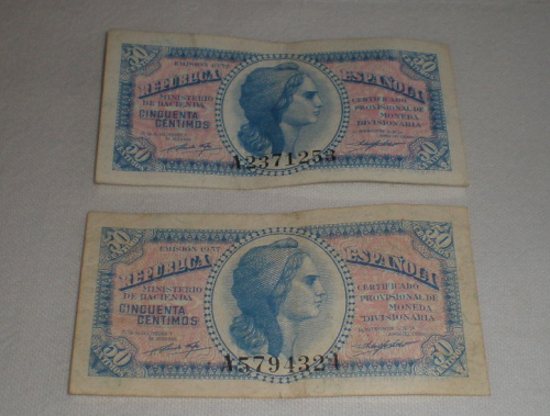 Lot  2 billets de banque Espagne, année 1937. 50 Centimos.
