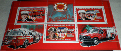 Bloc feuillet des Sapeurs  Pompiers  de la République de Guinée.  Année  2006, Protection civile.