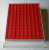 Médaillier en feutrine rouge 99 cases carrées plateau tiroir