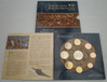 Monnaies  Belgique en coffret BU 2002 plus une médaille ayant pour thème la bataille  des éperons d'or.