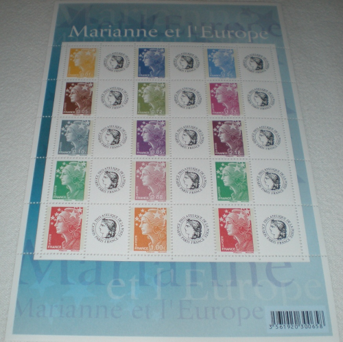 Bloc feuillet Marianne et l'europe, gommé 15 timbres attenants chacun à une vignette personnalisée avec logo Cérès, année  2008.