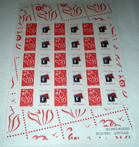 Bloc  feuillet  Marianne de Lamouche gommé 15 timbres attenants avec une vignette logo privé Passion du 08 /03 /2005.