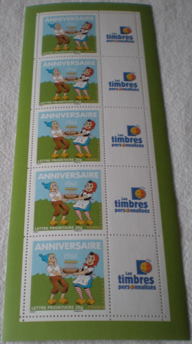 Timbres mini bloc gommé année 2007 T.P pour anniversaires de Sylvain et Sylvette, émis en feuille de 5 timbres avec vignettes attenantes.
