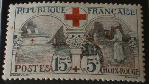 Timbre poste France année 1918. T.P. 15c.+5c. noir, rouge. Réf 156 Neuf* gomme d'origine avec trace de charnière. Au profit de la Croix rouge.