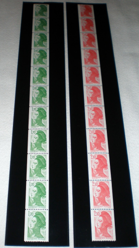 Timbres roulettes bandes de 11 x 2 = 22 TP. avec  deux N° rouge au verso, Type Liberté Réf 84 / 85=2 bandes non dentelées  verticalement.