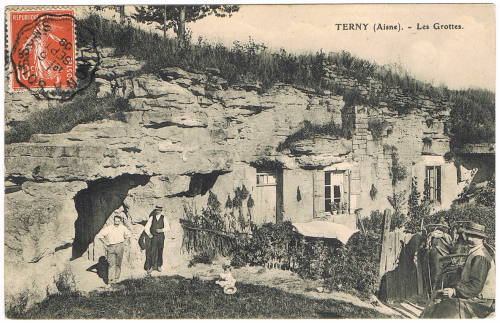 Carte postale de Terny - Aisne. Grottes. Etat correct.