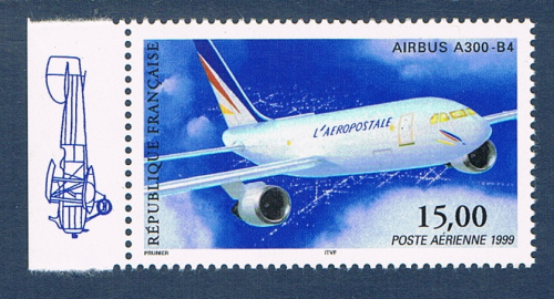 Timbre poste aérienne de feuillet avec  bord de feuille illustré, émis en 1999  Réf Yvert & Tellier N° 63a neuf. Description: Airbus A 300 - B4 avec bord de feuille illustré.