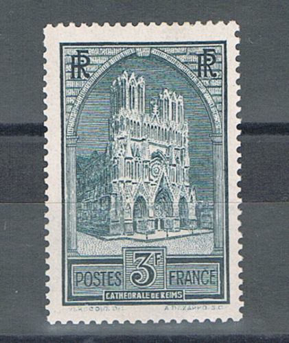 Timbre de France type. 3 f. ardoise I, année 1933. Réf Yvert & Tellier N° 259 neuf avec traces de charnières. Descriptif: Cathédrale de Reims. Lot N 1.