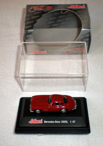 Voiture miniature en métal Schuco échelle 1 / 87. Descriptif: Voiture Mercedes - Benz 300 S L. 1 / 87. Schuco. Offre spéciale. H.O. Edition 1 / 87 métal.