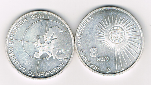 Pièce commémorative de 8 Euros en argent 2004 Portugal. Commentaire. Pièce argent élargissement de l'union Européenne, photo recto - verso état superbe.