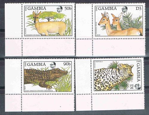 Timbres Gambia série 4 timbres Chevreuil Crocodile Léopard