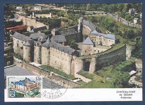 Carte postale Le plus grand Château fort d'Europe Sedan