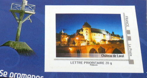 Timbre adhésif sur fragment de carnet Château de Leval