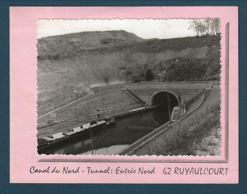 Carte postale RUYAULCOURT Canal du Nord Tunnel Entrée Nord