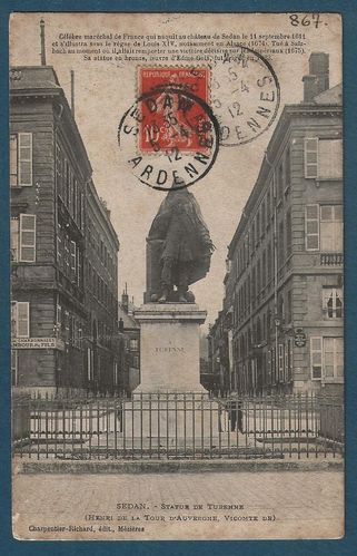 Carte postale SEDAN STATUE DE TURENNE Henri de la Tour d'Auvergne