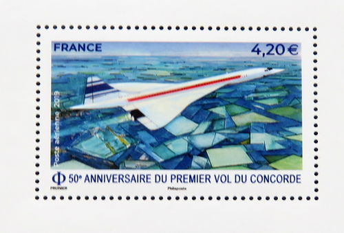 feuillet rare reprenant le timbre gommé des 50 ans du Concorde